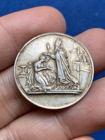 《竞宝斋》第453场 周日，周一 2场连拍 （全场包邮，欢迎送拍） - 法国婚姻与爱情纪念银章 背面无刻字 9.9克 27.2mm 丰饶角银标