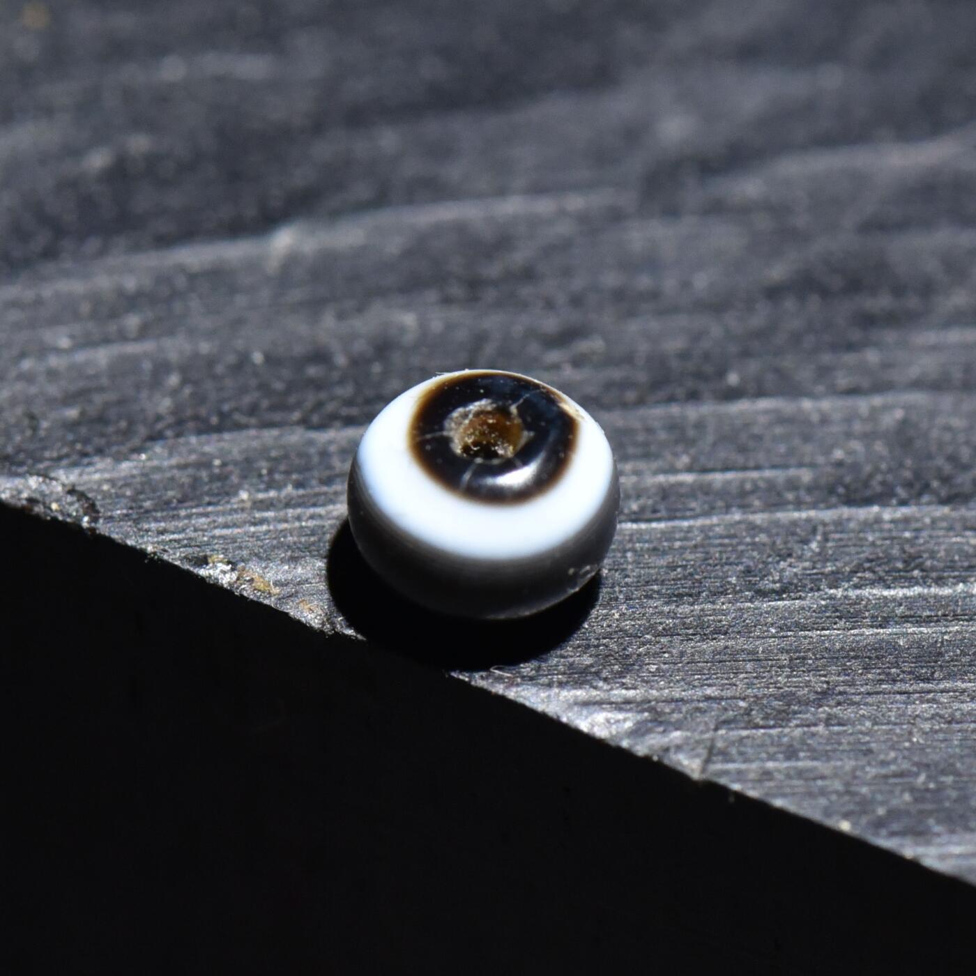 【良泉】第45期【直播场】1月15日晚19.30点开拍！ 208组，西方古代钱币、丝路古珠杂项专场 公元前后【西亚】微型缠丝玛瑙珠