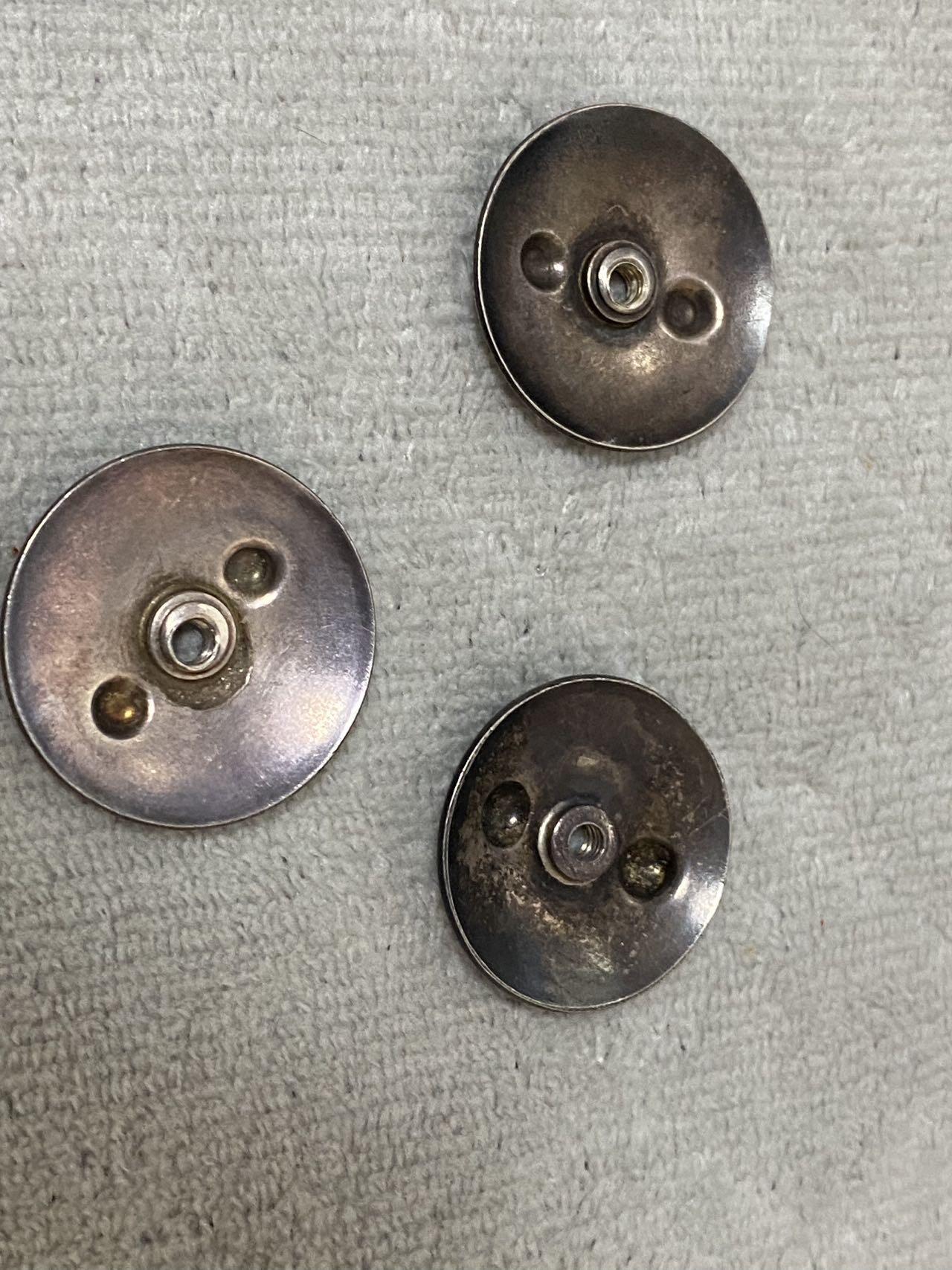 苏联勋章奖章1月5日晚上九点结束在麦稀奇 找不到的加我qq或者微信都是184277308备注苏章拍卖。最好加微信群每次都会通知还有提前可以一口价的 最近会持续拍卖一些东西。