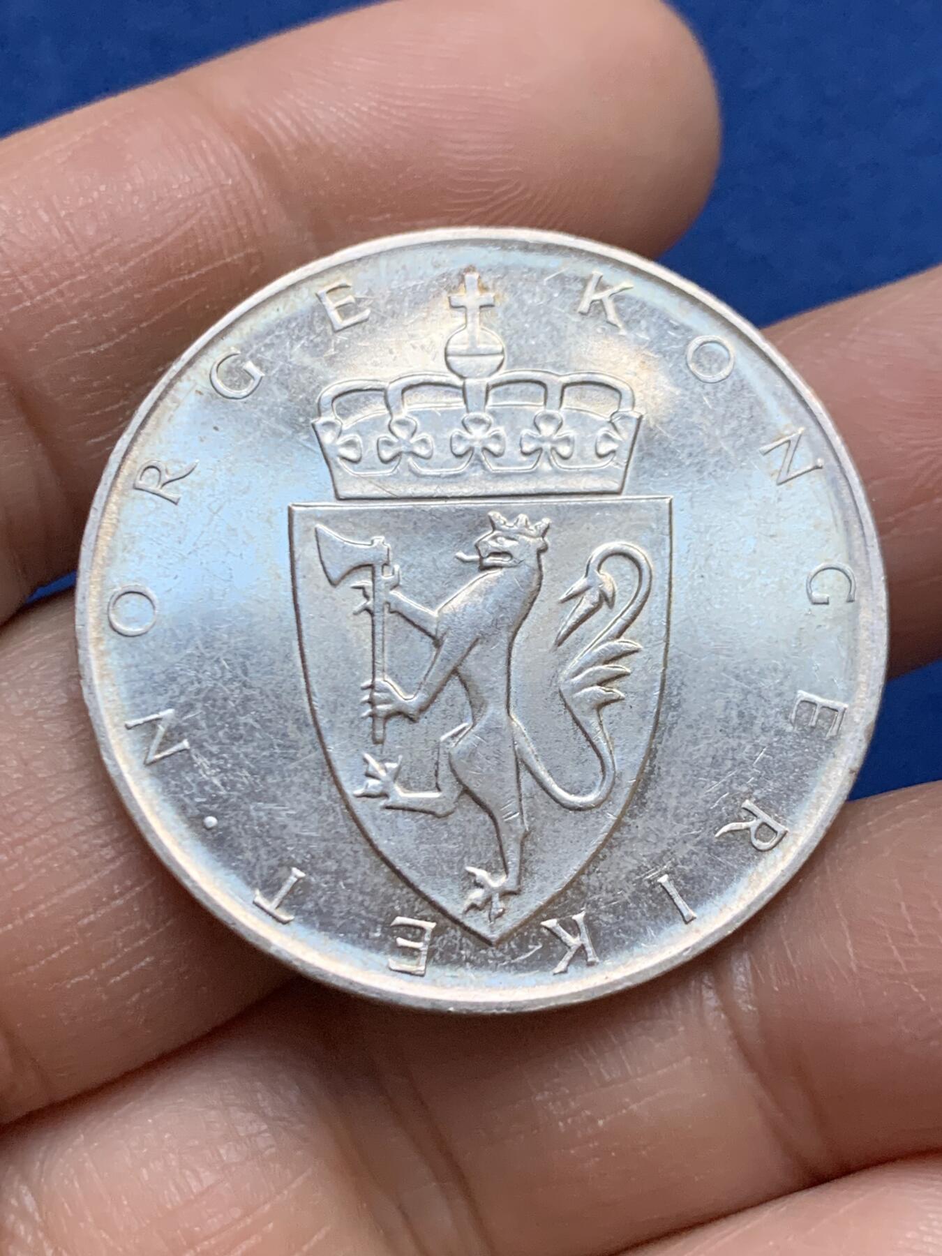 《竞宝斋》第453场 周日，周一 2场连拍 （全场包邮，欢迎送拍） 挪威1964年宪法百年10克朗银币 900银 20克