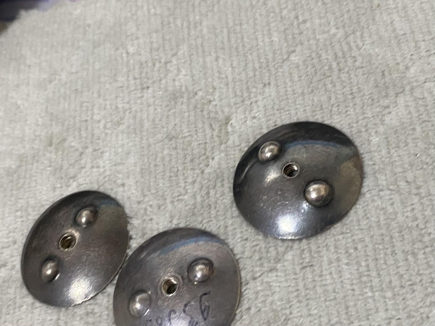 苏联勋章奖章1月5日晚上九点结束在麦稀奇 找不到的加我qq或者微信都是184277308备注苏章拍卖。最好加微信群每次都会通知还有提前可以一口价的 最近会持续拍卖一些东西。