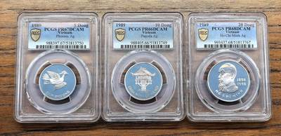 凡希社世界钱币微拍第三百十六期 - 荐！现代PS精品-1989越南胡志明百年诞辰银币三枚套PCGS-PF66/67/68DCAM，凤凰涅槃/独柱寺建筑/胡志明像，列宁格勒厂代铸，工艺精湛，体现越南传统文化元素的精美设计。币面局部有轻微氧化，会清洗必获高分，但这种原油光状态更为难得，价值洼地，值得考虑入藏的一套精品。
