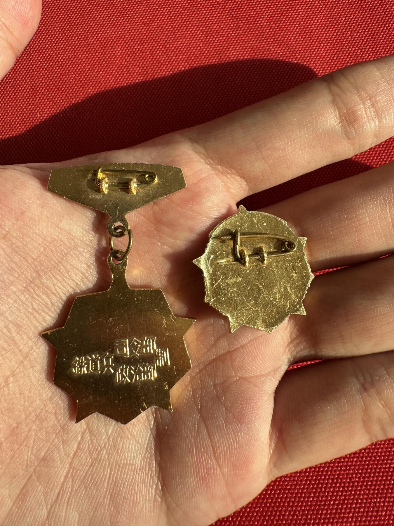 五哥徽章群   30号周二晚上八点4群联拍