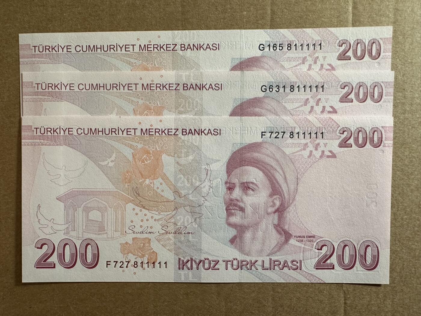 🐍甜小邱世界纸币收藏🐍第138期精品场💐 11111老虎号三张！全新UNC 土耳其 200里拉 最高值 2009