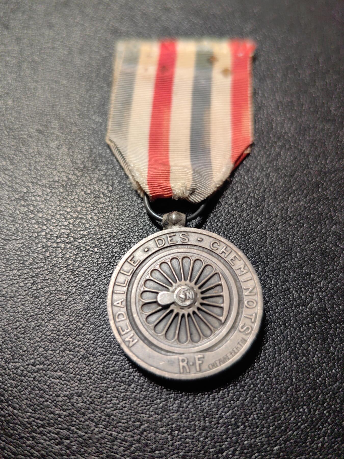 靖甫拍卖新拍第一场 法国银级铁路嘉奖奖章 1945刻铭