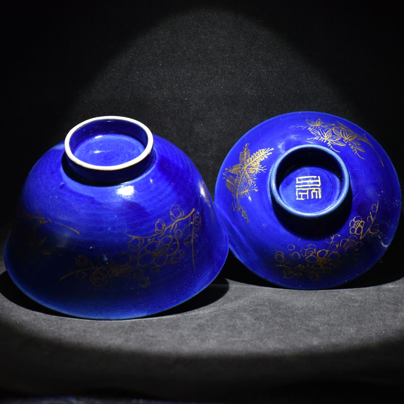 【良泉】第45期【直播场】1月15日晚19.30点开拍！ 208组，西方古代钱币、丝路古珠杂项专场 明治时代【日本】霁蓝釉描金盖碗