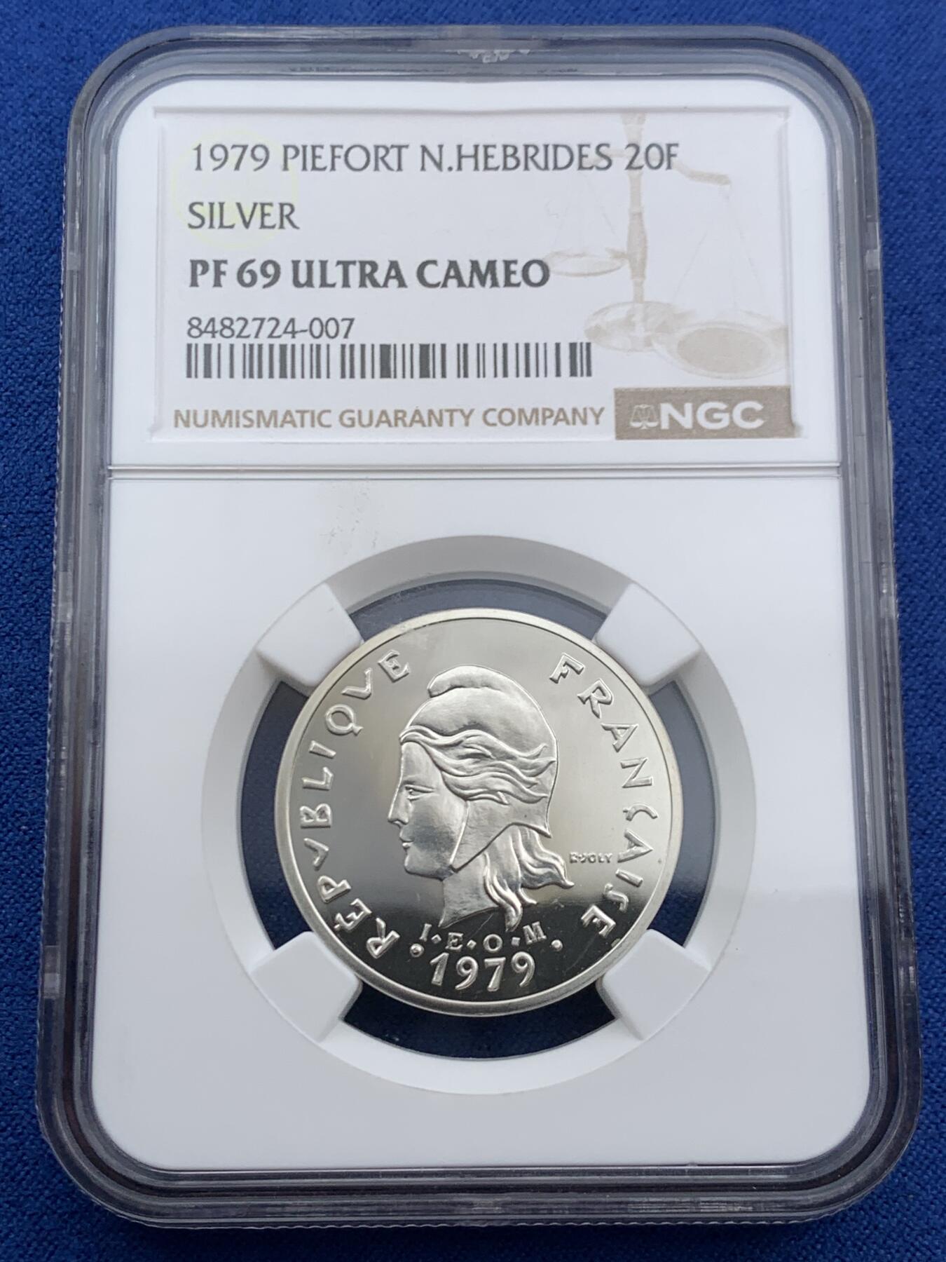《竞宝斋》第453场 周日，周一 2场连拍 （全场包邮，欢迎送拍） 七枚一组 NGC PF67UC-PF69UC 法属赫布里底群岛1974年/1979年加厚精制校样银币 100法郎为加厚盒 太平洋岛国 艺术设计独特 只有几百枚的发行量 8月份SBP一套分数较差的成交价为人民币11000元