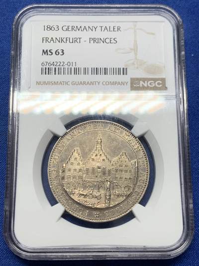 《竞宝斋》第453场 周日，周一 2场连拍 （全场包邮，欢迎送拍） - NGC MS63 德国1863年法兰克福王子议会泰勒银币 经典法兰城景观品种 全深打厚重德式深包浆 极其难得的收藏级状态