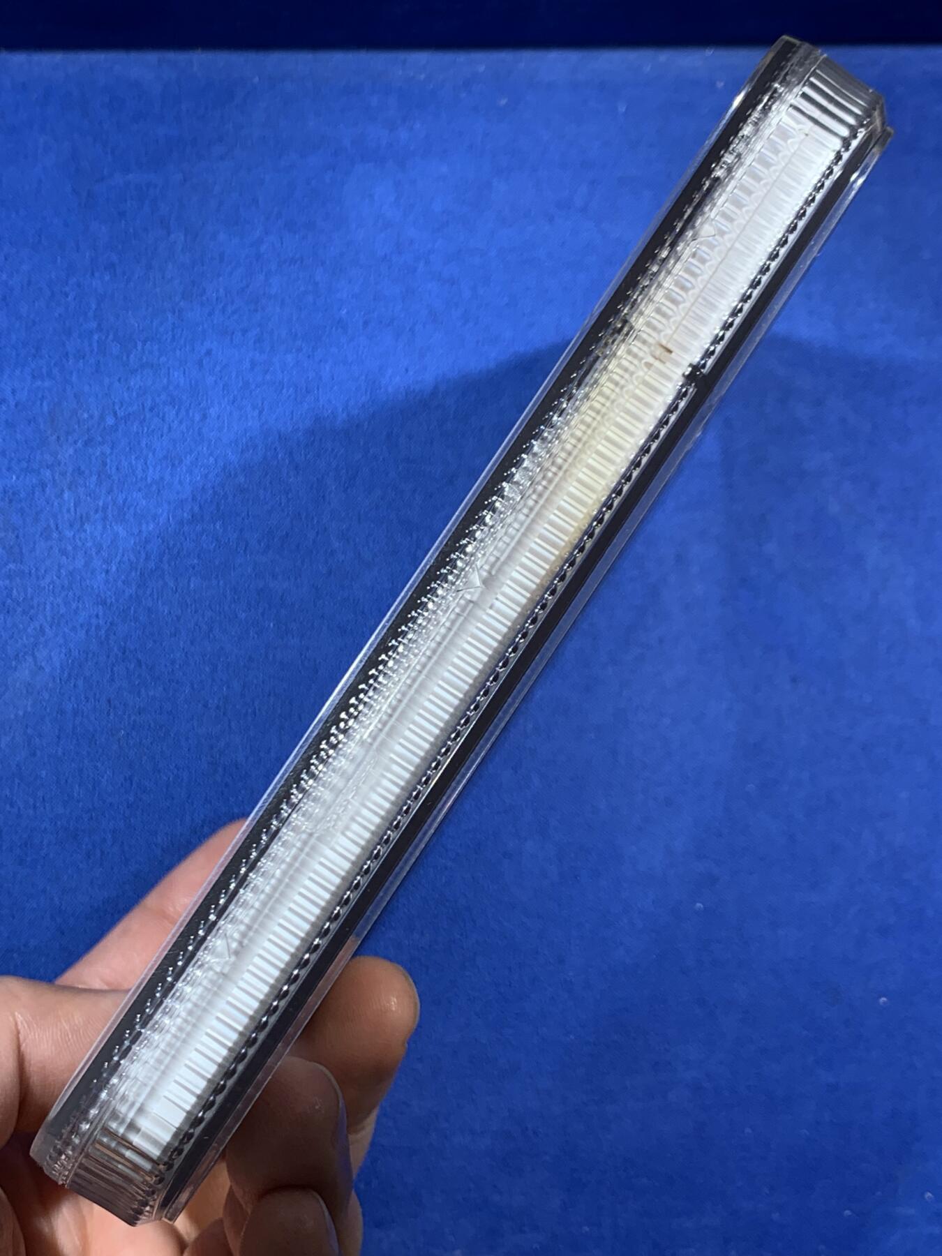 《竞宝斋》第453场 周日，周一 2场连拍 （全场包邮，欢迎送拍） NGC MS62BN 法国巴黎中央市场奠基仪式纪念章。巴黎中央市场由拿破仑三世推动建设，于1857年奠基，1866年完工。设计者维克多·巴尔塔德是法国著名建筑师，他设计的中央市场被誉为“巴黎的肚腹”。加大加厚盒