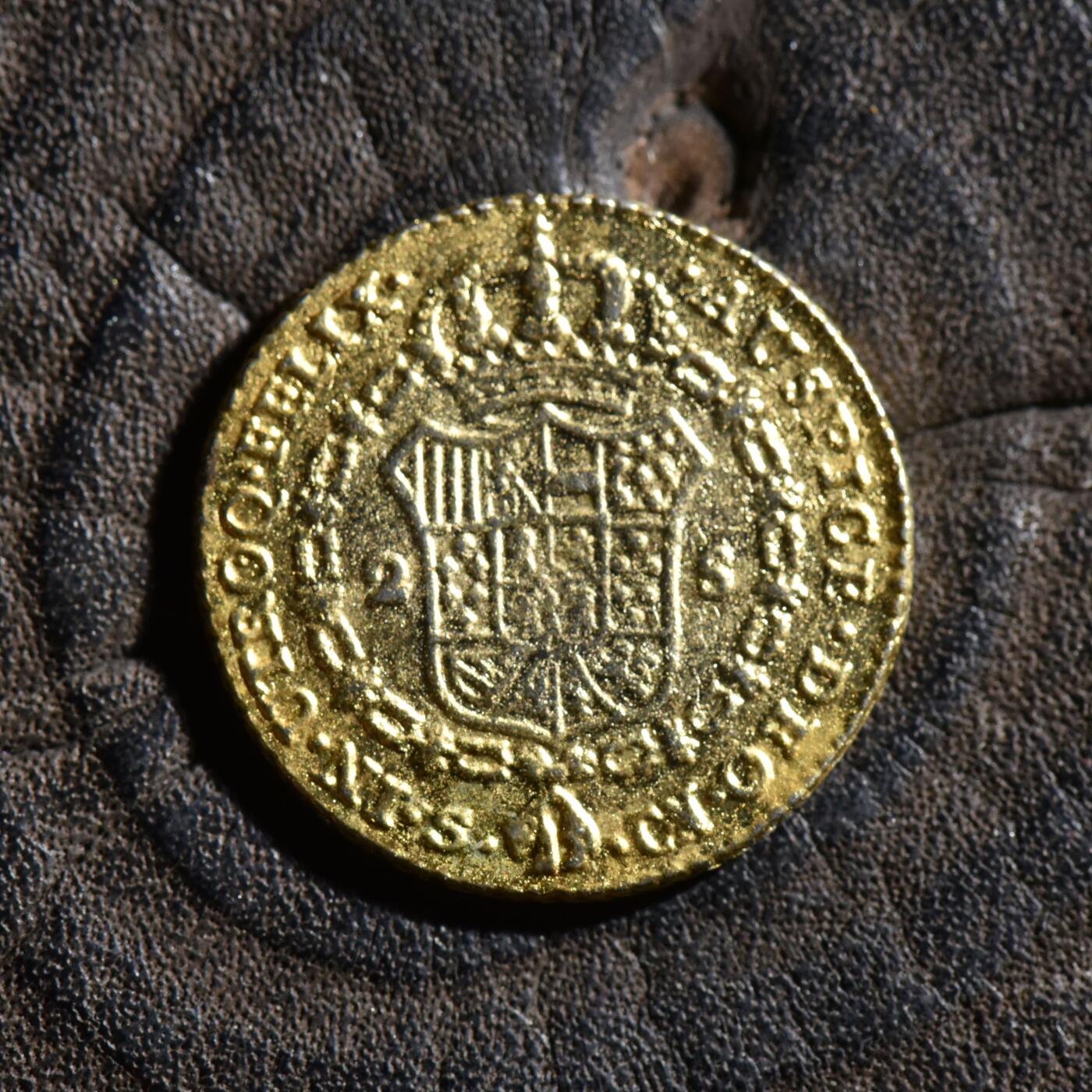 【良泉】第45期【直播场】1月15日晚19.30点开拍！ 208组，西方古代钱币、丝路古珠杂项专场