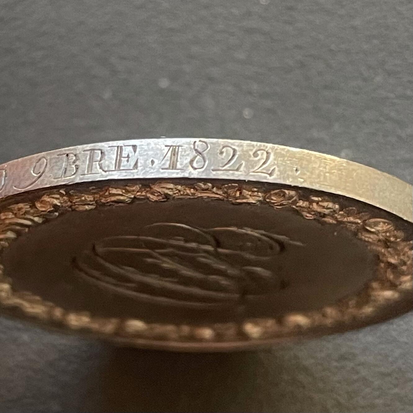 「木头集藏」章牌专场-第65场 1822年法国婚礼纪念银章，直径：36 mm，22.6 g，1832年前无边铭版本，早期高浮雕，很精致。刻字已204年！