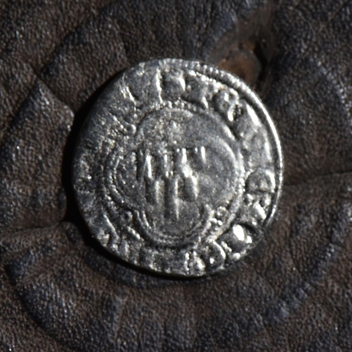 【良泉】第45期【直播场】1月15日晚19.30点开拍！ 208组，西方古代钱币、丝路古珠杂项专场