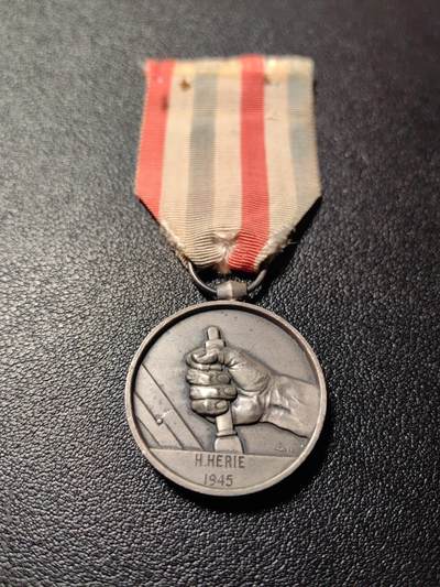 靖甫拍卖新拍第一场 - 法国银级铁路嘉奖奖章 1945刻铭