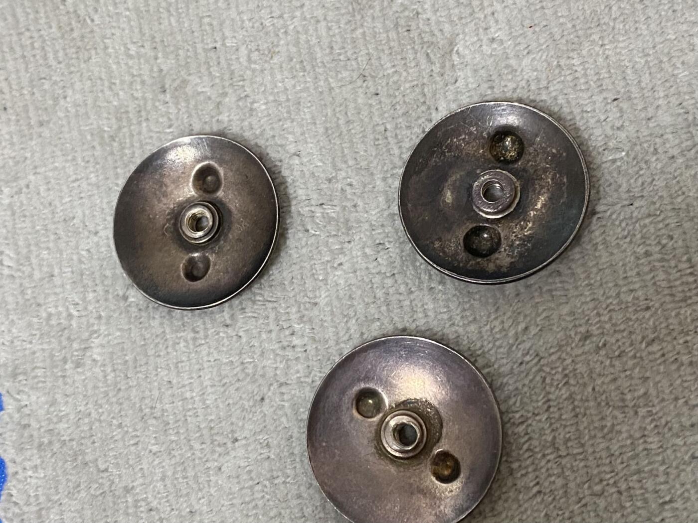 苏联勋章奖章1月5日晚上九点结束在麦稀奇 找不到的加我qq或者微信都是184277308备注苏章拍卖。最好加微信群每次都会通知还有提前可以一口价的 最近会持续拍卖一些东西。