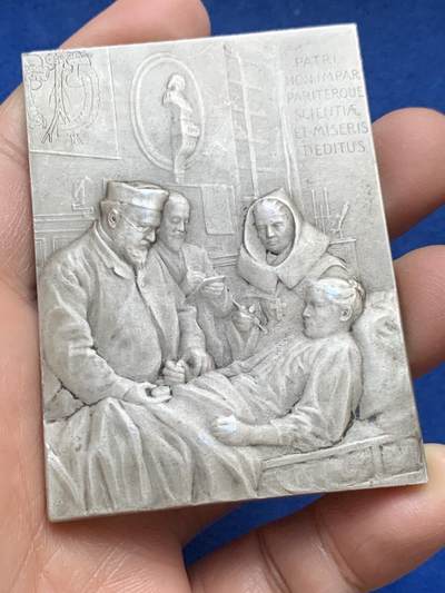 《竞宝斋》第453场 周日，周一 2场连拍 （全场包邮，欢迎送拍） - 名家保罗·里歇作 法国1929年里昂约瑟夫·泰西耶纪念大银章 165克 53.2*72.5mm 丰饶角1银 泰西耶博士是20世纪初法国传染病学与肾脏病学先驱，对流行性疾病及代谢疾病研究贡献卓著。