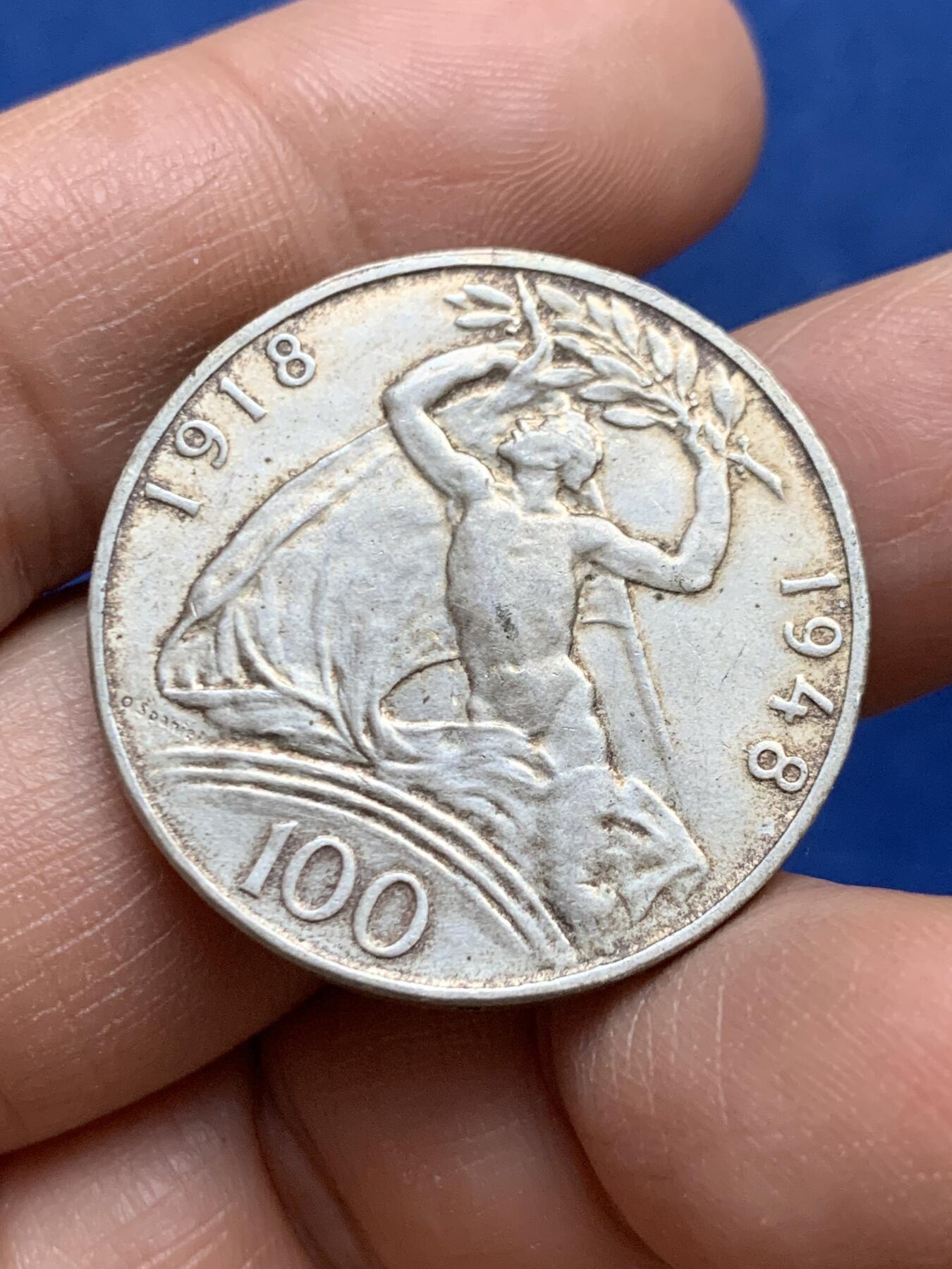 《竞宝斋》第453场 周日，周一 2场连拍 （全场包邮，欢迎送拍） 捷克斯洛伐克1948年独立三十周年纪念100克朗银币，带光好品。