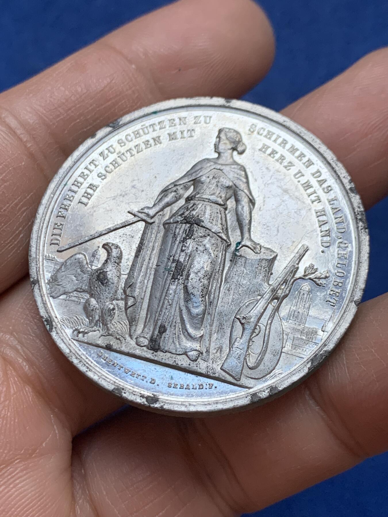 《竞宝斋》第453场 周日，周一 2场连拍 （全场包邮，欢迎送拍） 德国1862年法兰克福射击节纪念章 25.4克 40.3mm WM材质