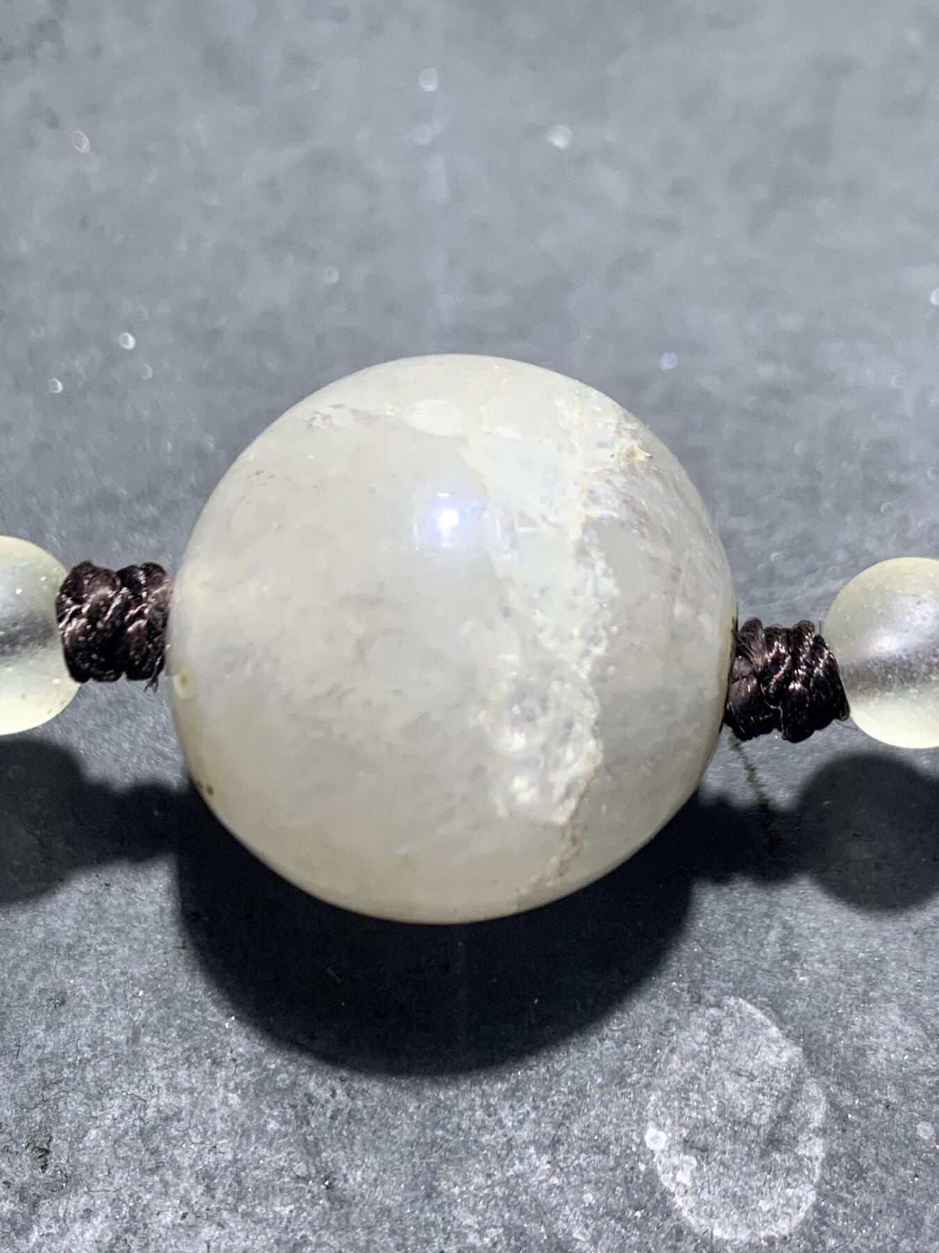 冰飘战国红玛瑙通货圆珠锁骨链一条，