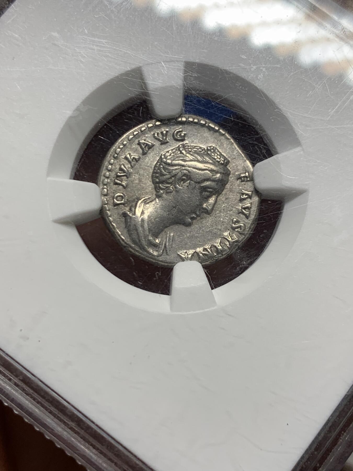 《竞宝斋》第453场 周日，周一 2场连拍 （全场包邮，欢迎送拍） NGC XF 古罗马帝国 138-140/1年 1狄纳里（AR Denarius）银币 正面为大福斯蒂娜皇后 打制很好 细节全在 少见品种