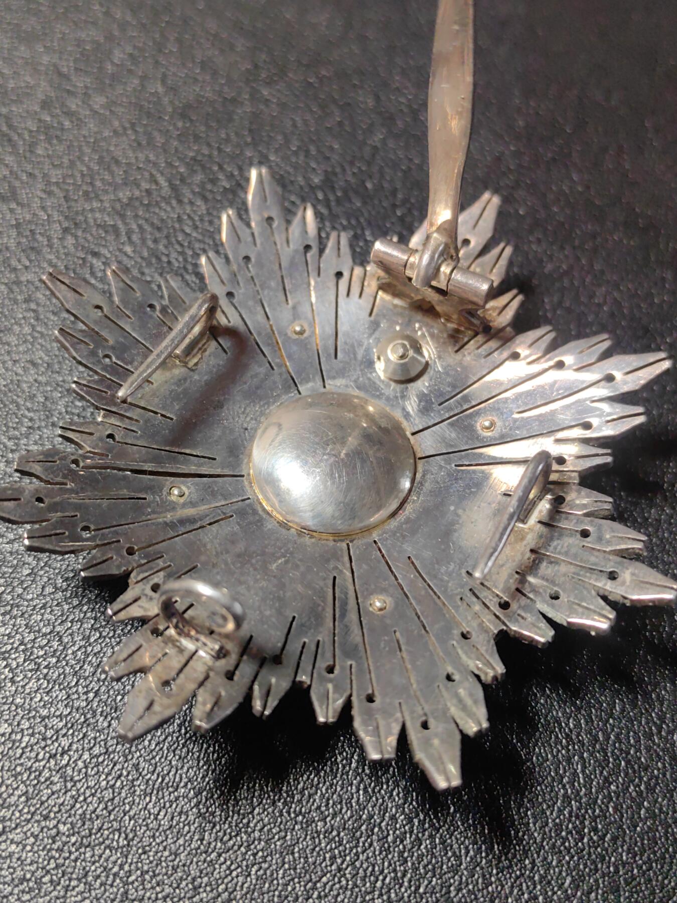 靖甫拍卖新拍第一场 西班牙军事功勋勋章 带原盒