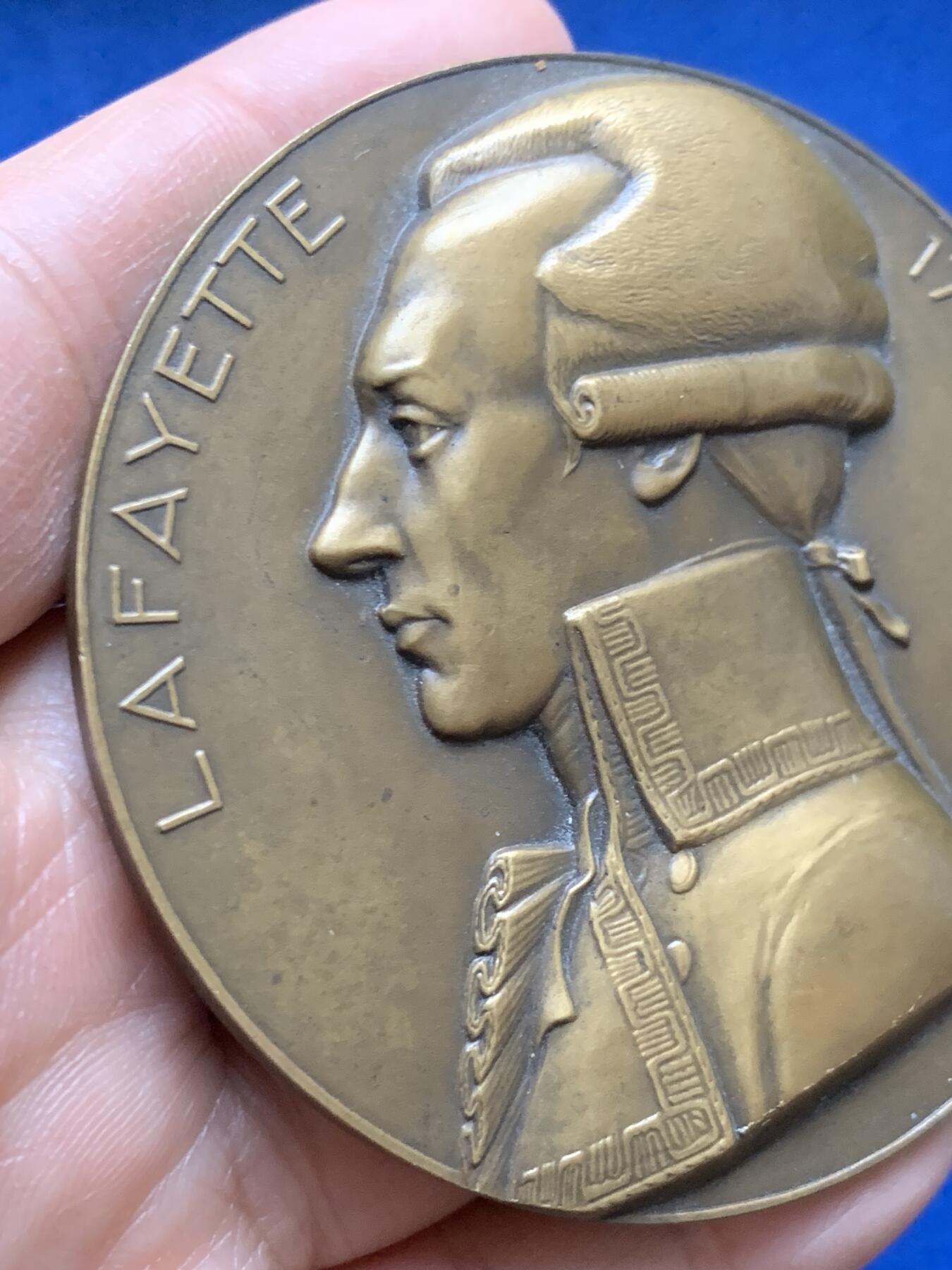 《竞宝斋》第453场 周日，周一 2场连拍 （全场包邮，欢迎送拍） 法国1930年“拉法耶特号”远洋客轮纪念铜章 152.45克 67.8mm 铜标边铭