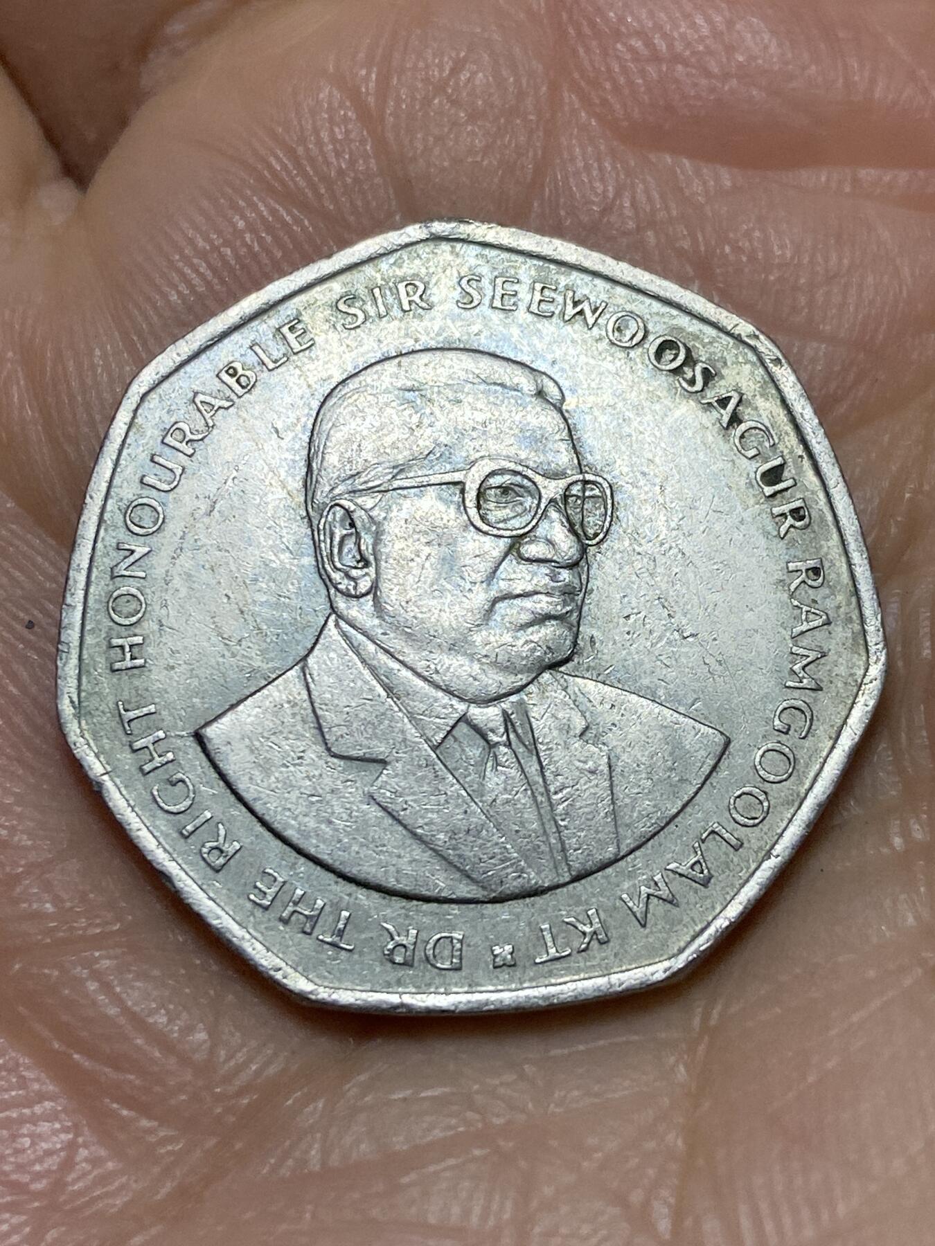 2026年第一场(总第一百七十场）外国好品散币场(免佣金) 毛里求斯🇲🇺1997年10卢比(首发年仅发行2年)