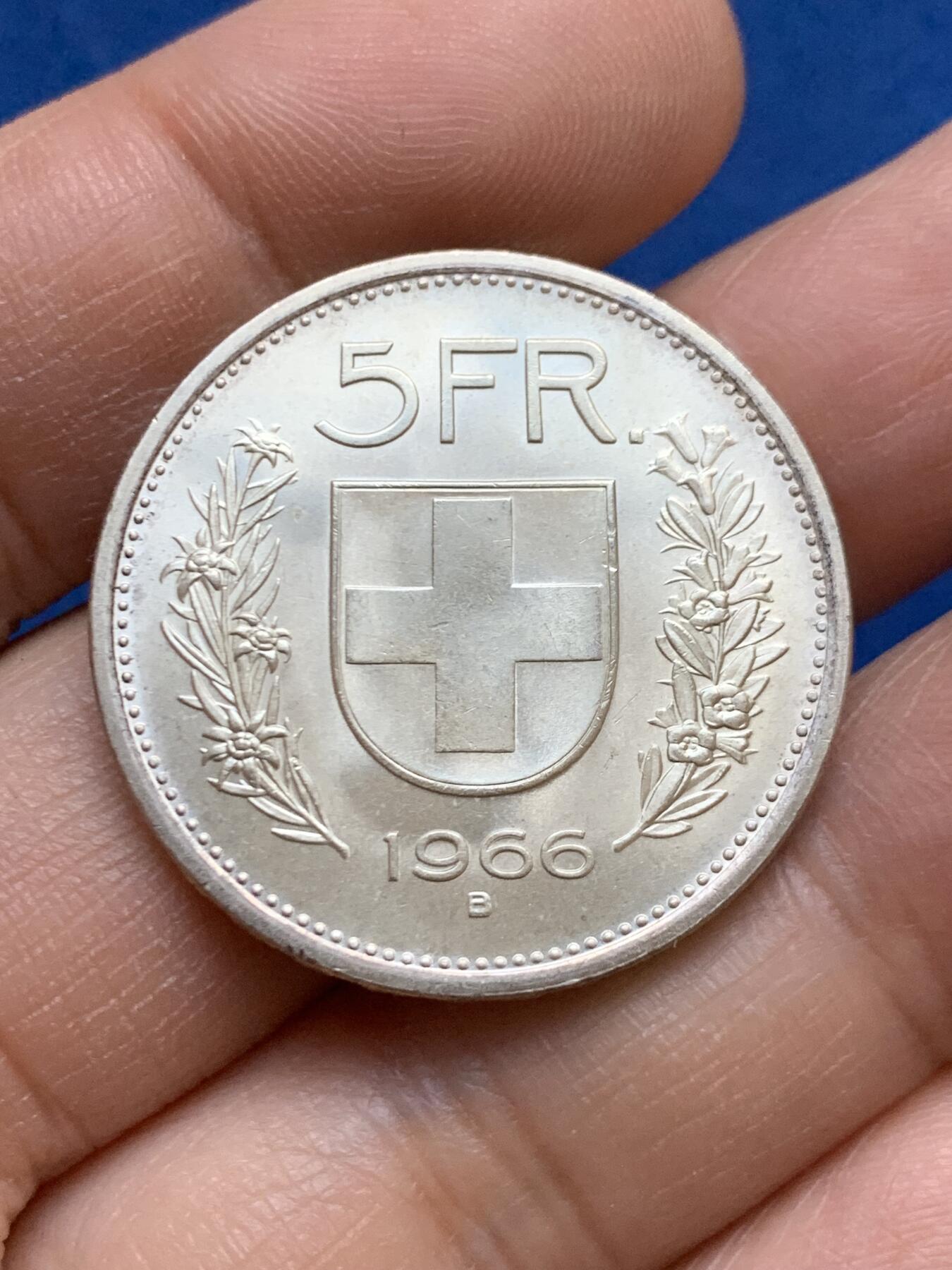 《竞宝斋》第453场 周日，周一 2场连拍 （全场包邮，欢迎送拍） 瑞士1966年5法郎银币，835银，15g，原光品相