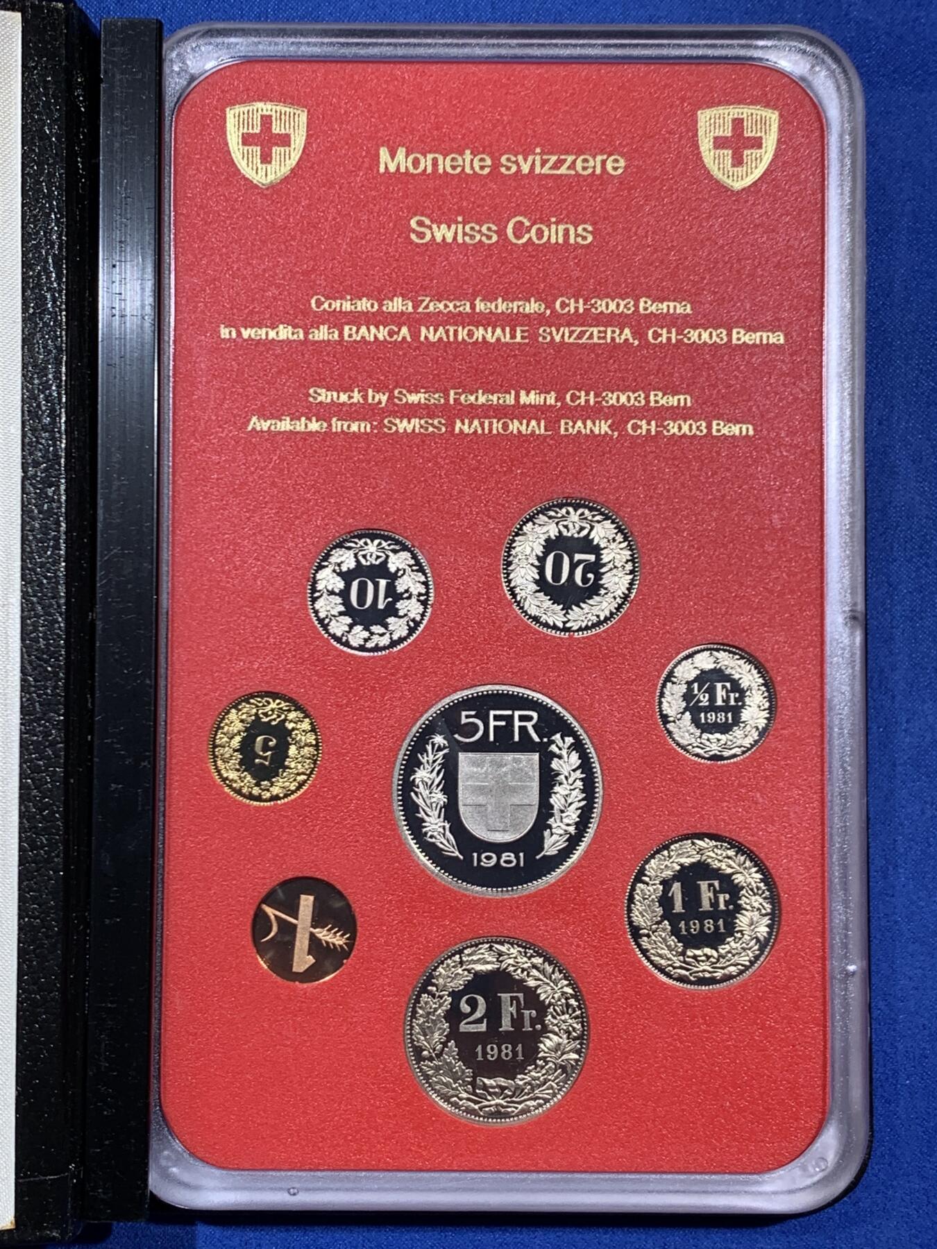 《竞宝斋》第453场 周日，周一 2场连拍 （全场包邮，欢迎送拍） 瑞士1981年精制套币 黑皮本