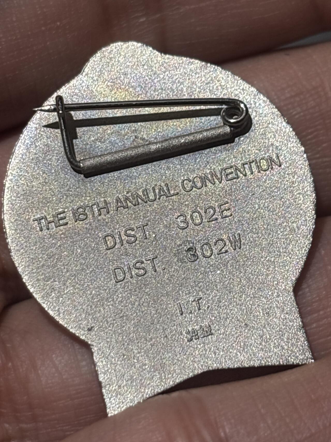 孤品日本狮子会纯银珐琅章