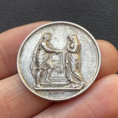 「木头集藏」章牌专场-第65场 - 1864年法国婚礼纪念银章，直径：28.3 mm，10.9 g，边铭：蜜蜂 ARGENT （1860-1879）
