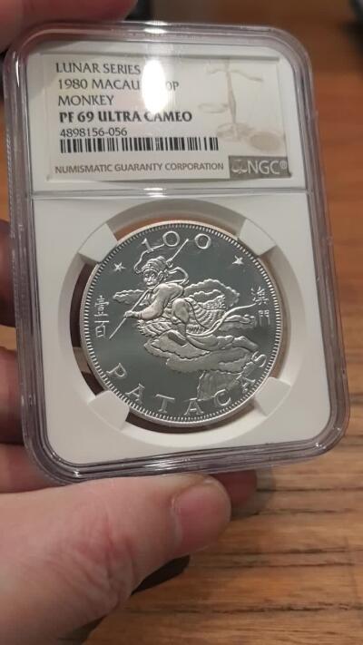 凡希社世界钱币微拍第三百十六期 荐！1980中国澳门美猴王100元大银精铸NGC-PF69UC，生肖系列龙头，完美无瑕的收藏级品相！（视频参考）