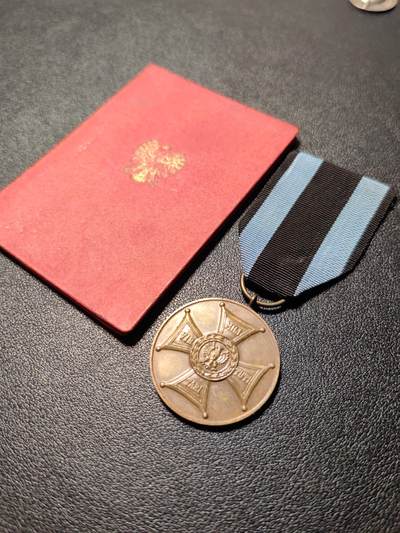 靖甫拍卖新拍第一场 - 波兰铜级战地光荣奖章带证书