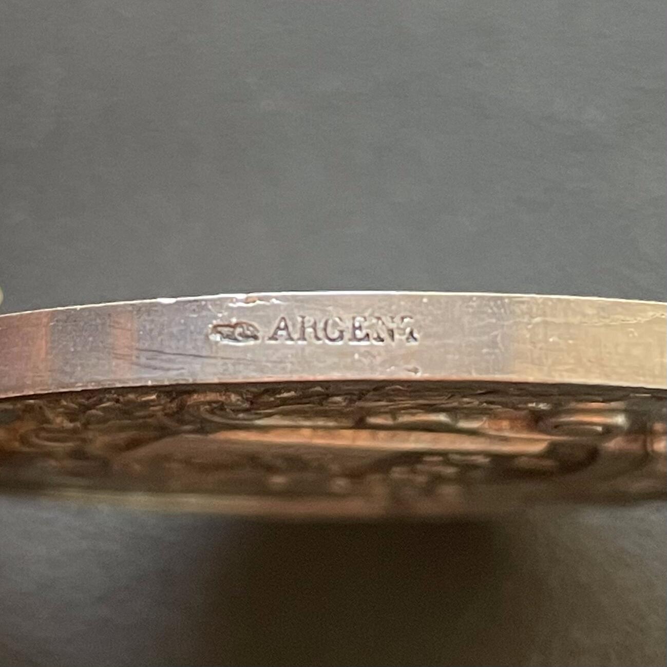 「木头集藏」章牌专场-第65场 法国里昂射击协会银奖章，直径：50.8 mm，60.2g，边铭：丰饶角 ARGENT，正面刻画里昂城市盾徽，品相很不错！