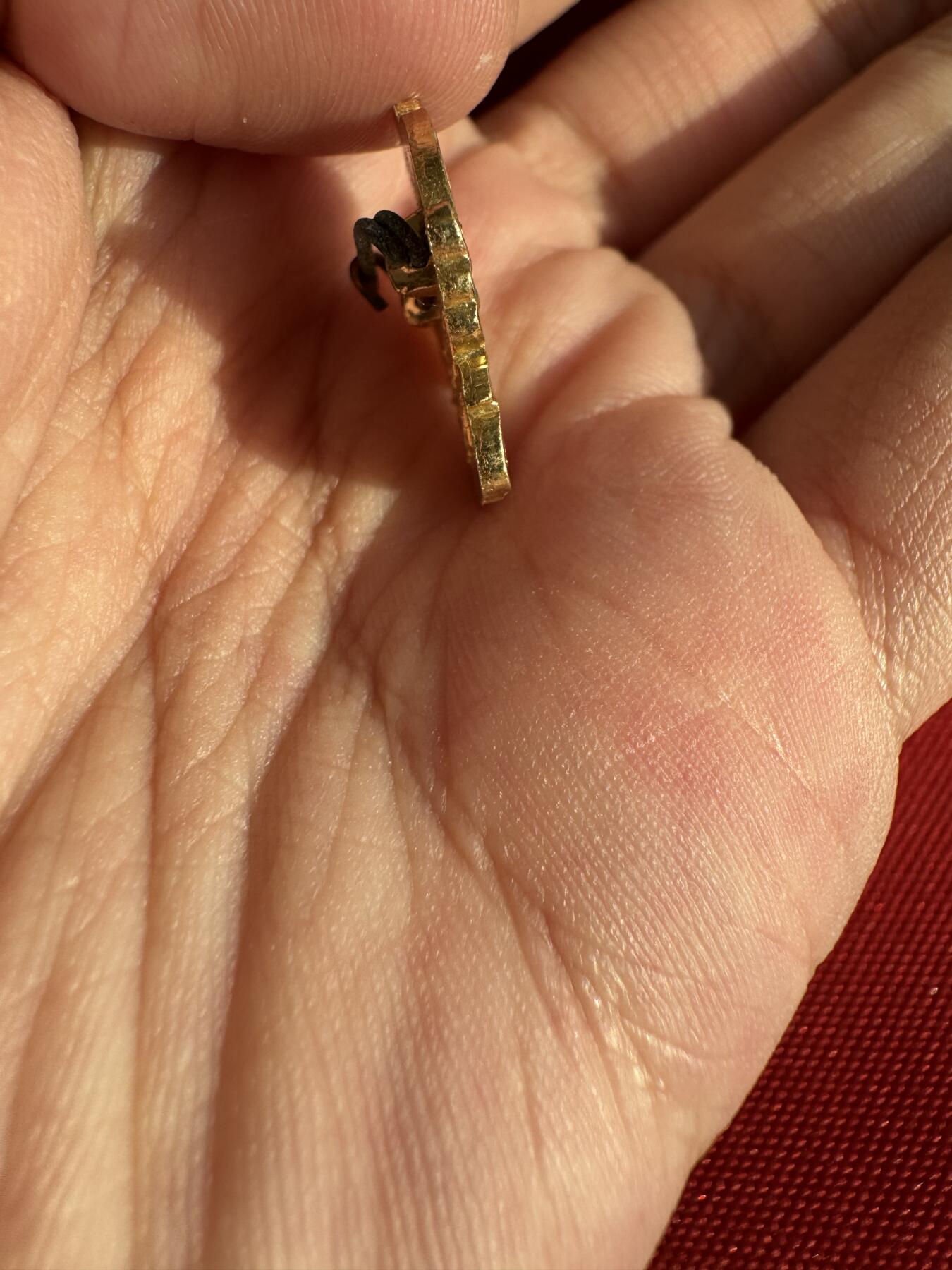 五哥徽章群   30号周二晚上八点4群联拍 铝章