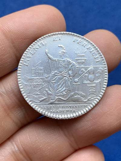 《竞宝斋》第453场 周日，周一 2场连拍 （全场包邮，欢迎送拍） - 法国路易十五银质代币 8.05克 30.2mm