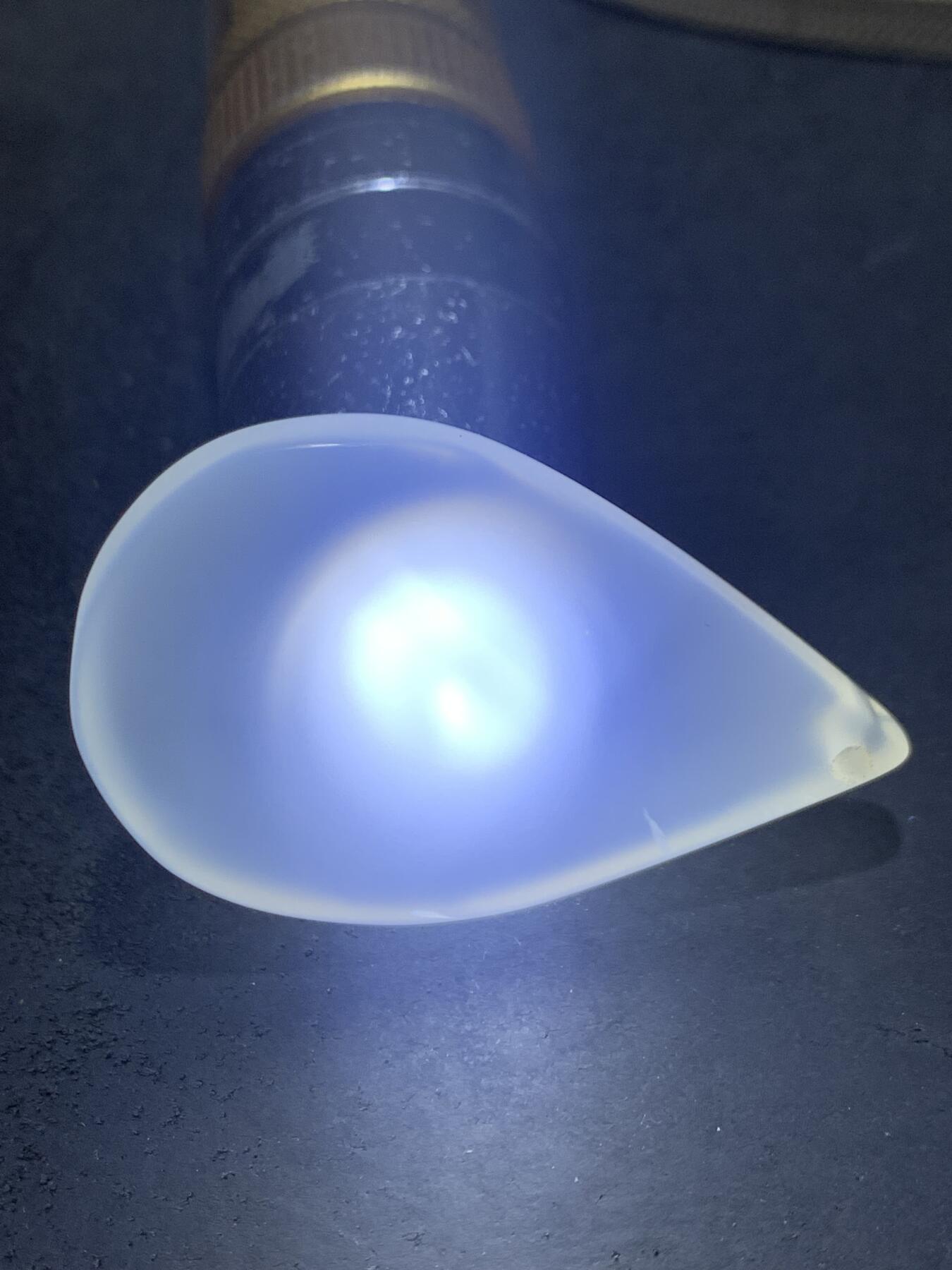 冰透高玉化海洋玉髓通货吊坠一个，