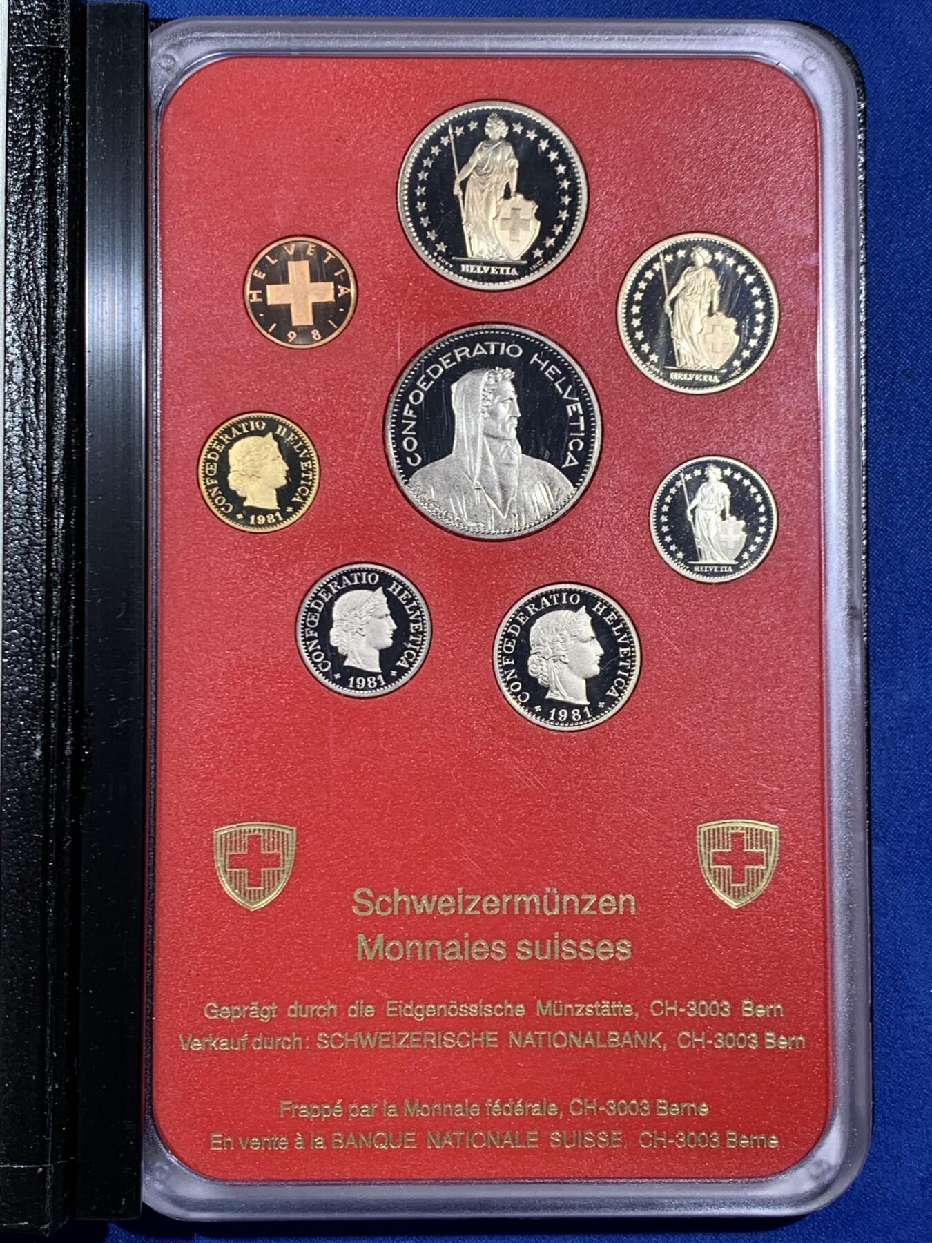 《竞宝斋》第453场 周日，周一 2场连拍 （全场包邮，欢迎送拍） 瑞士1981年精制套币 黑皮本