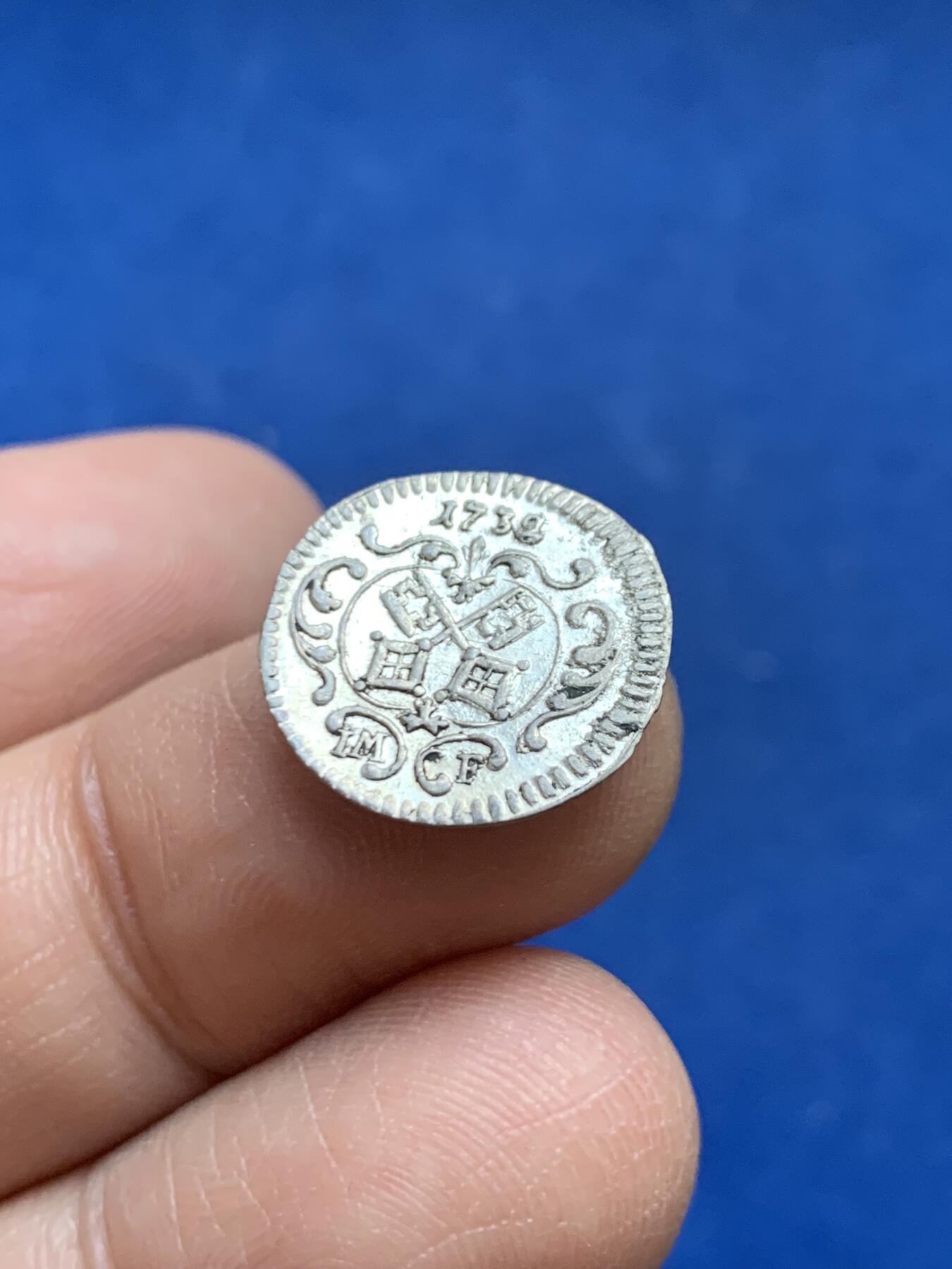 《竞宝斋》第453场 周日，周一 2场连拍 （全场包邮，欢迎送拍） 1738年雷根斯堡1克鲁泽 稀少品种 仅铸造25000枚 书上标价只到XF