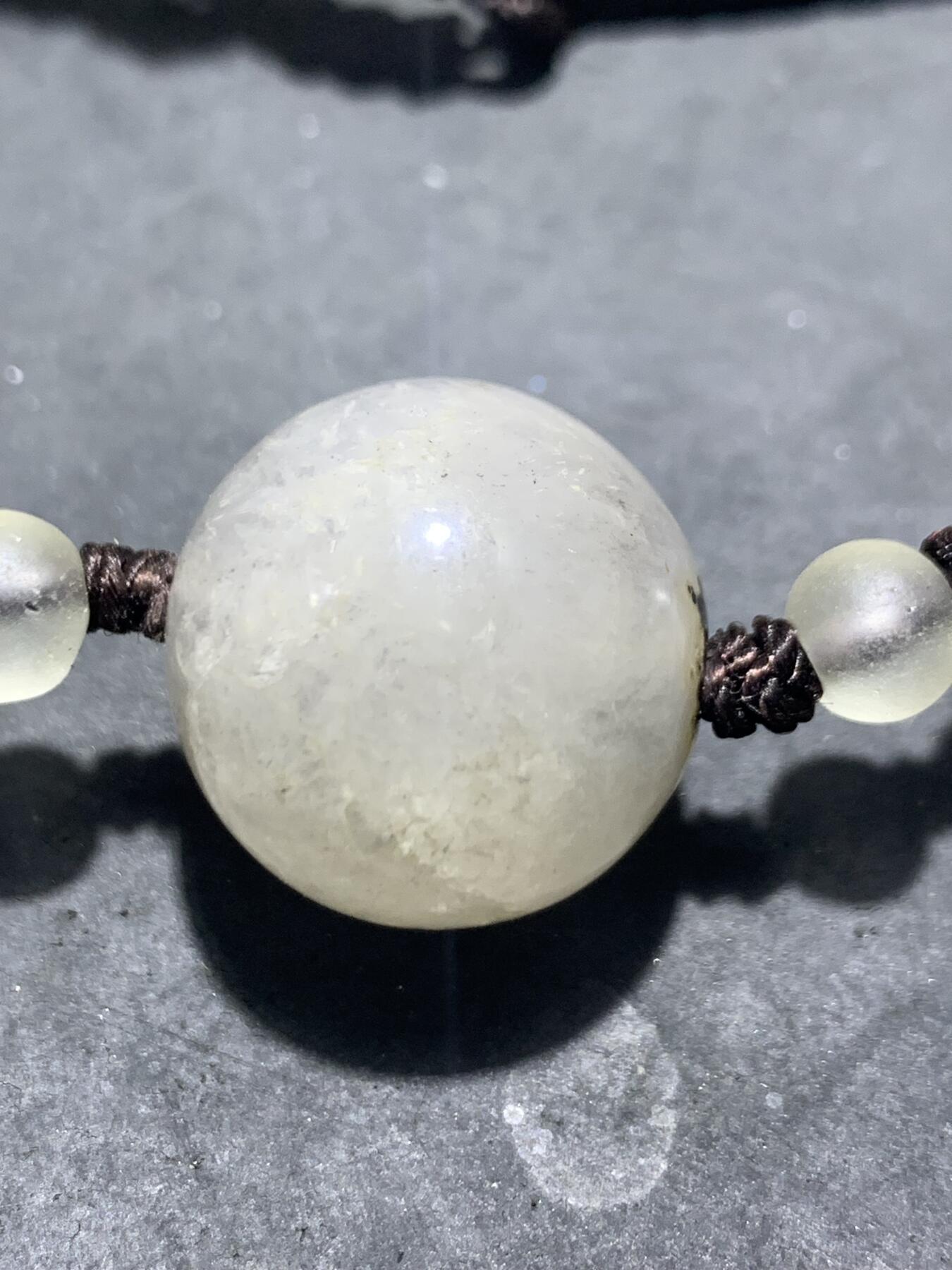 冰飘战国红玛瑙通货圆珠锁骨链一条，