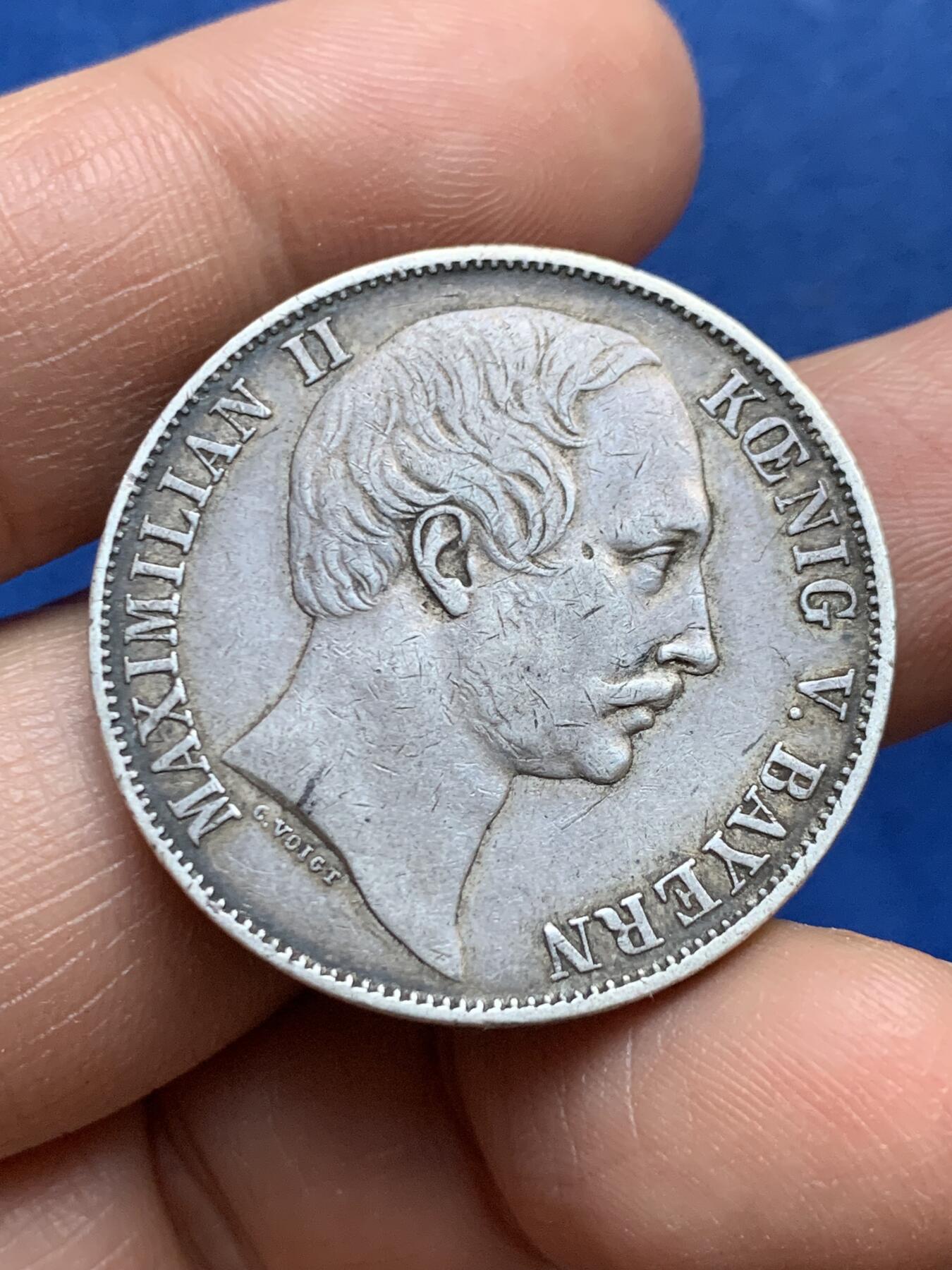 《竞宝斋》第453场 周日，周一 2场连拍 （全场包邮，欢迎送拍） 德国1860年巴伐利亚马克西米利安二世双狮1泰勒银币