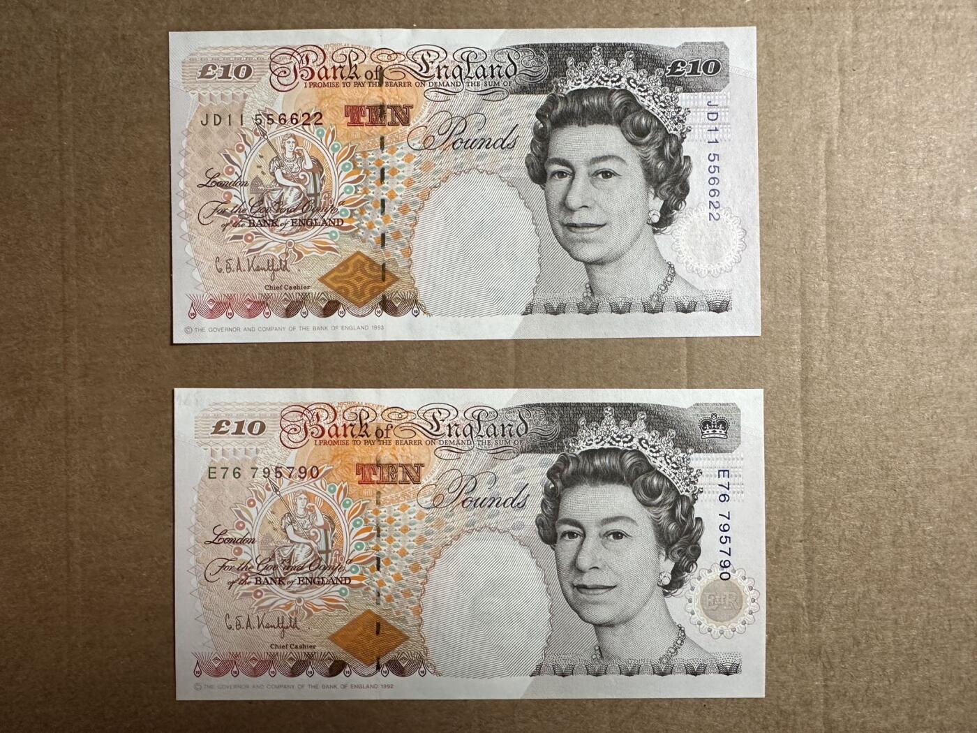 🐍甜小邱世界纸币收藏🐍第138期精品场💐 1992皇冠版+1993a版 全新UNC 英国 10镑 狄更斯