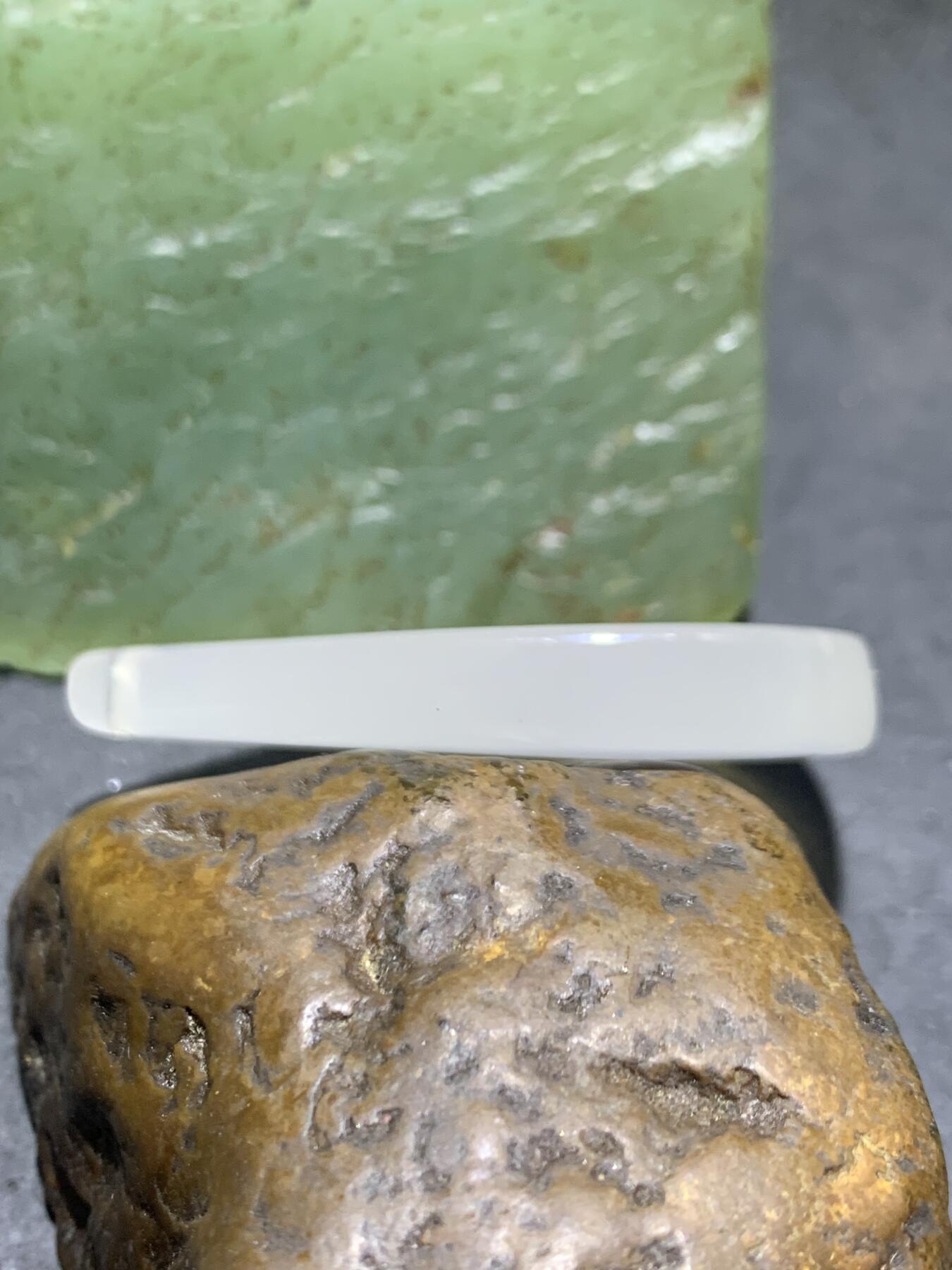 冰透高玉化海洋玉髓通货吊坠一个，