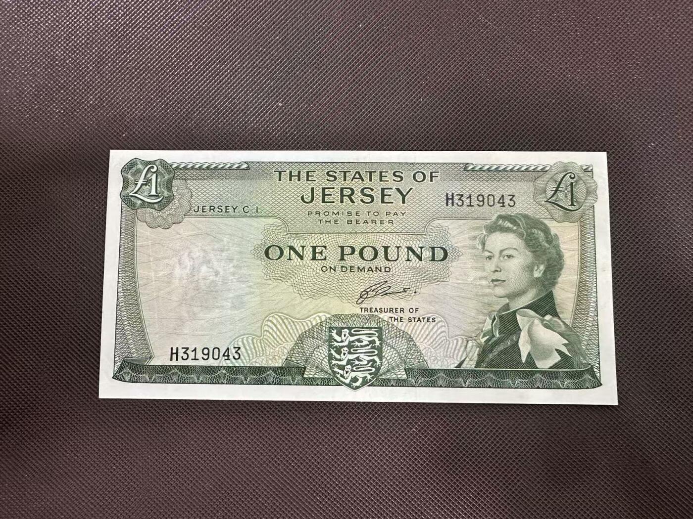 喜羊羊钱币收藏2025第11期(流通品相场) 	泽西岛	P-8 1963年1镑				H319043			