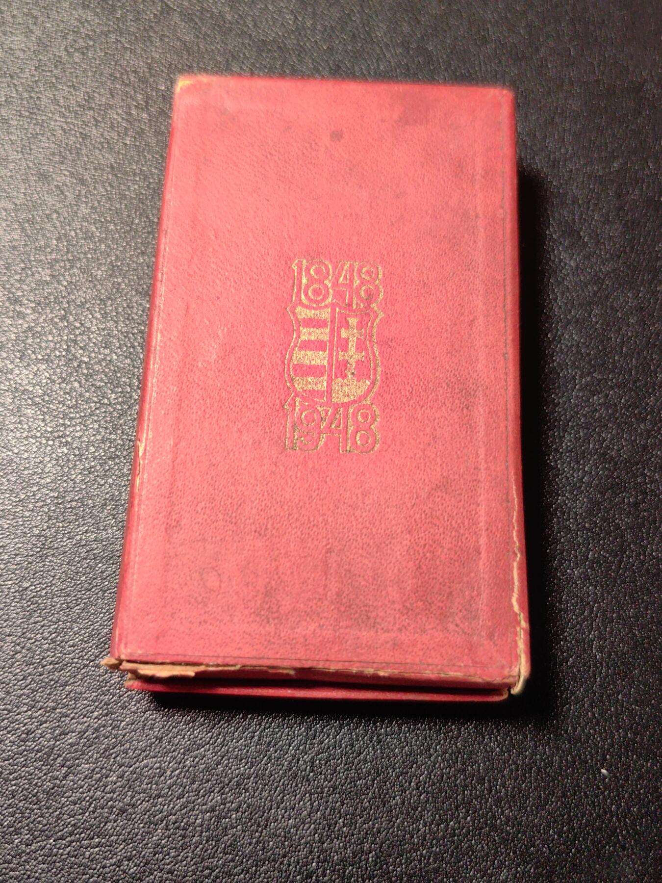 靖甫拍卖新拍第一场 匈牙利1848革命百年奖章 带少见原盒