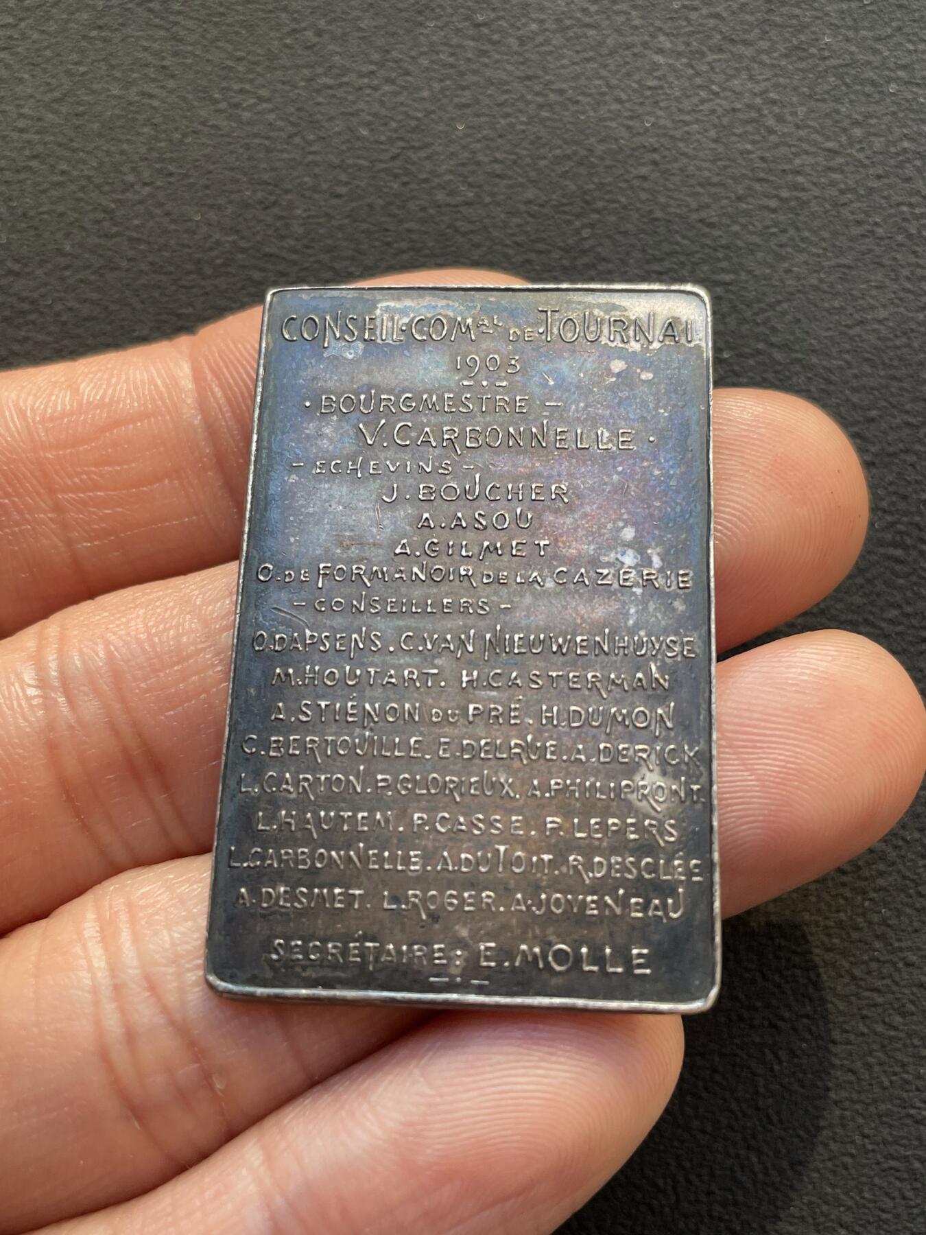 「木头集藏」章牌专场-第65场 G.Devreese～1903年比利时图尔奈市法律顾问纪念银章，尺寸：44×29mm，23.4g，较少见银章。