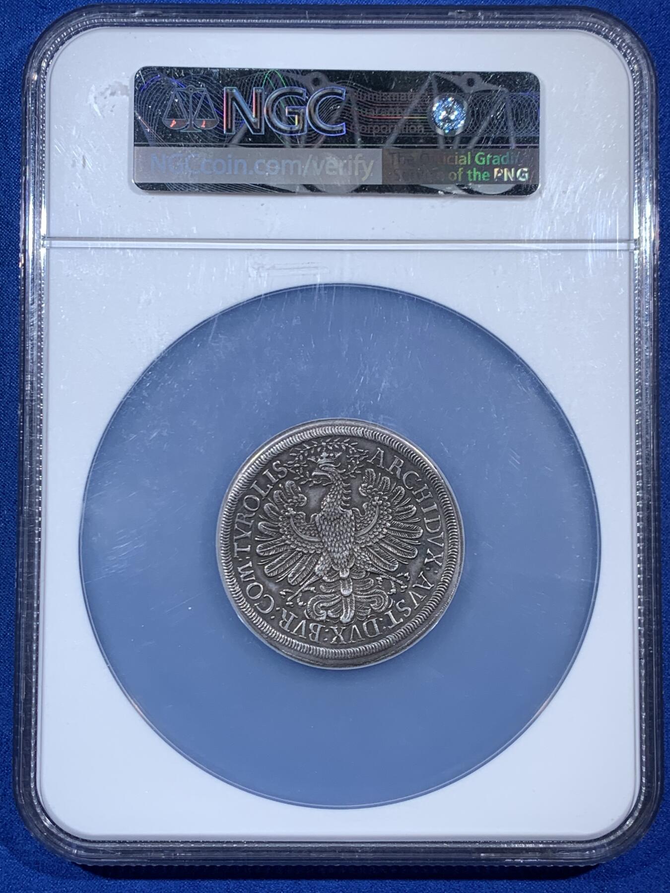 《竞宝斋》第453场 周日，周一 2场连拍 （全场包邮，欢迎送拍） NGC AU58 神圣罗马帝国 1705-11年 蒂罗尔伯国  约瑟夫一世 2泰勒大银币 57.7克的双重手感 大波浪发型 加大盒装 不用换藏的品种