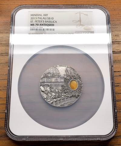 凡希社世界钱币微拍第三百十六期 - 2013帕劳矿物艺术系列圣彼得大教堂10元仿古银币NGC-MS70，镶嵌黄色矿物宝石。