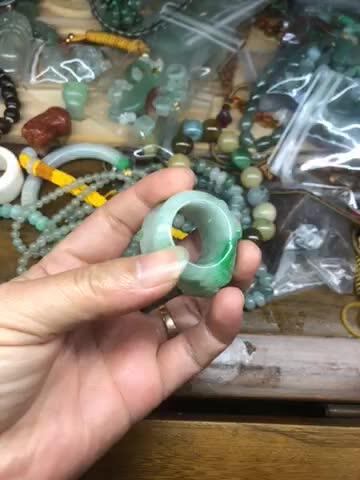 翡翠绿扳指 