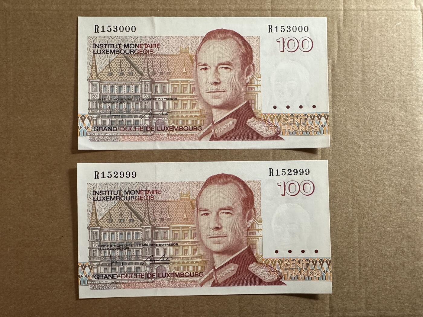 🐍甜小邱世界纸币收藏🐍第138期精品场💐 000（角瑕疵）999豹子号两张 全新UNC 卢森堡 100法郎 