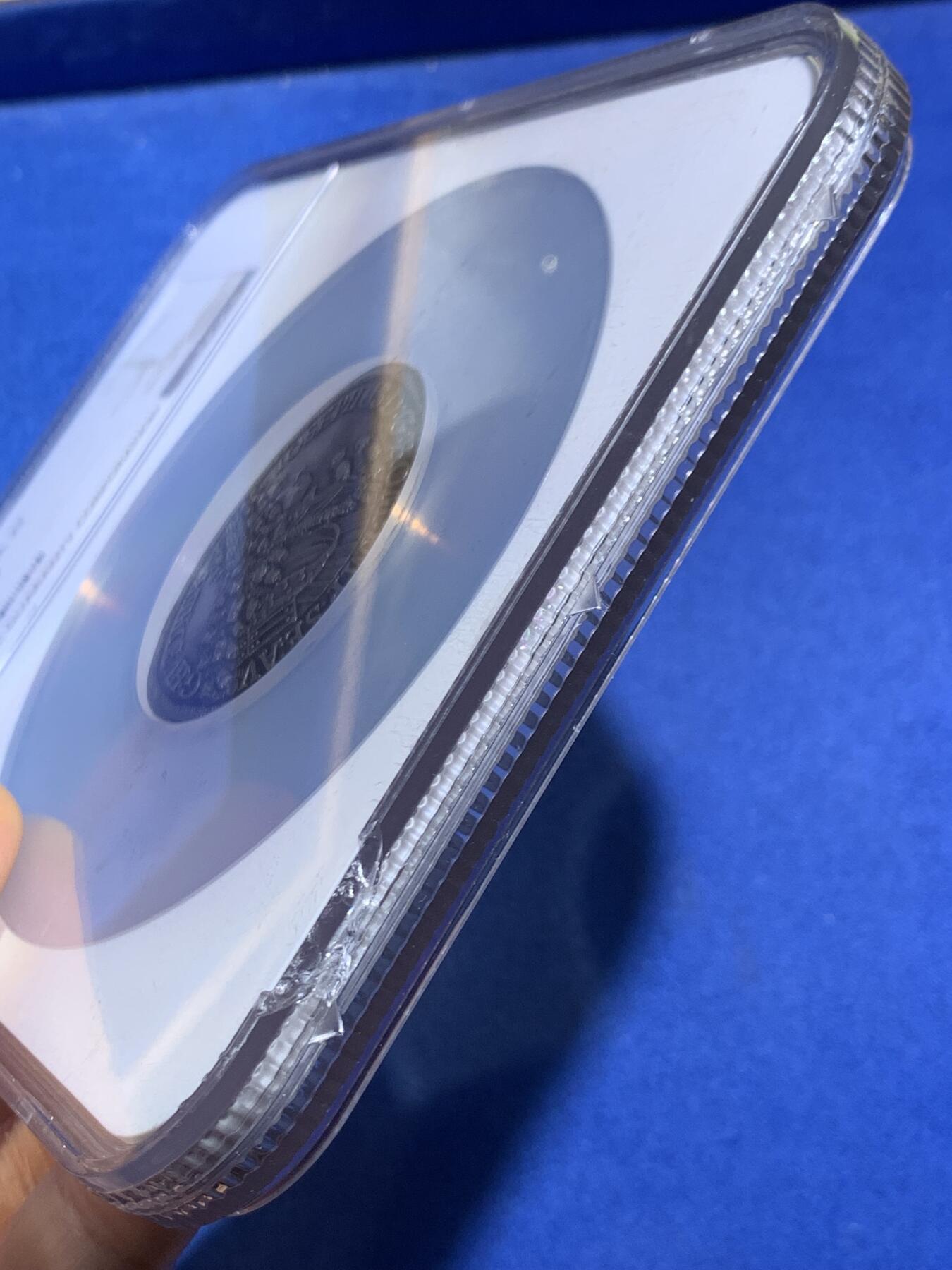 《竞宝斋》第453场 周日，周一 2场连拍 （全场包邮，欢迎送拍） NGC AU58 神圣罗马帝国 1705-11年 蒂罗尔伯国  约瑟夫一世 2泰勒大银币 57.7克的双重手感 大波浪发型 加大盒装 不用换藏的品种